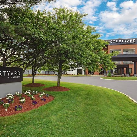 Courtyard Boston Raynham Hotel Buitenkant foto