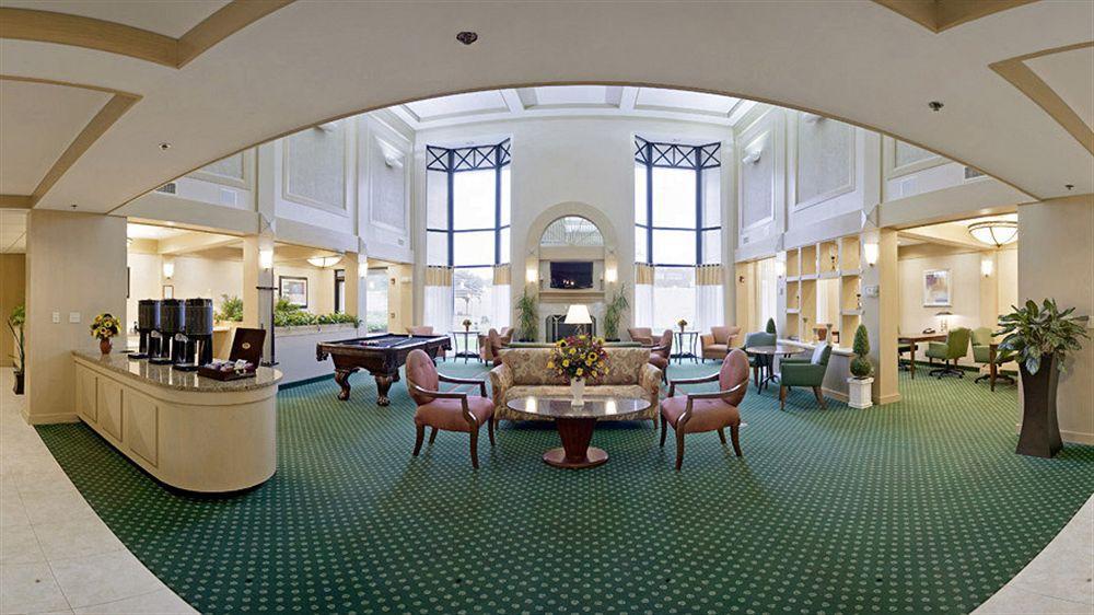 Courtyard Boston Raynham Hotel Buitenkant foto